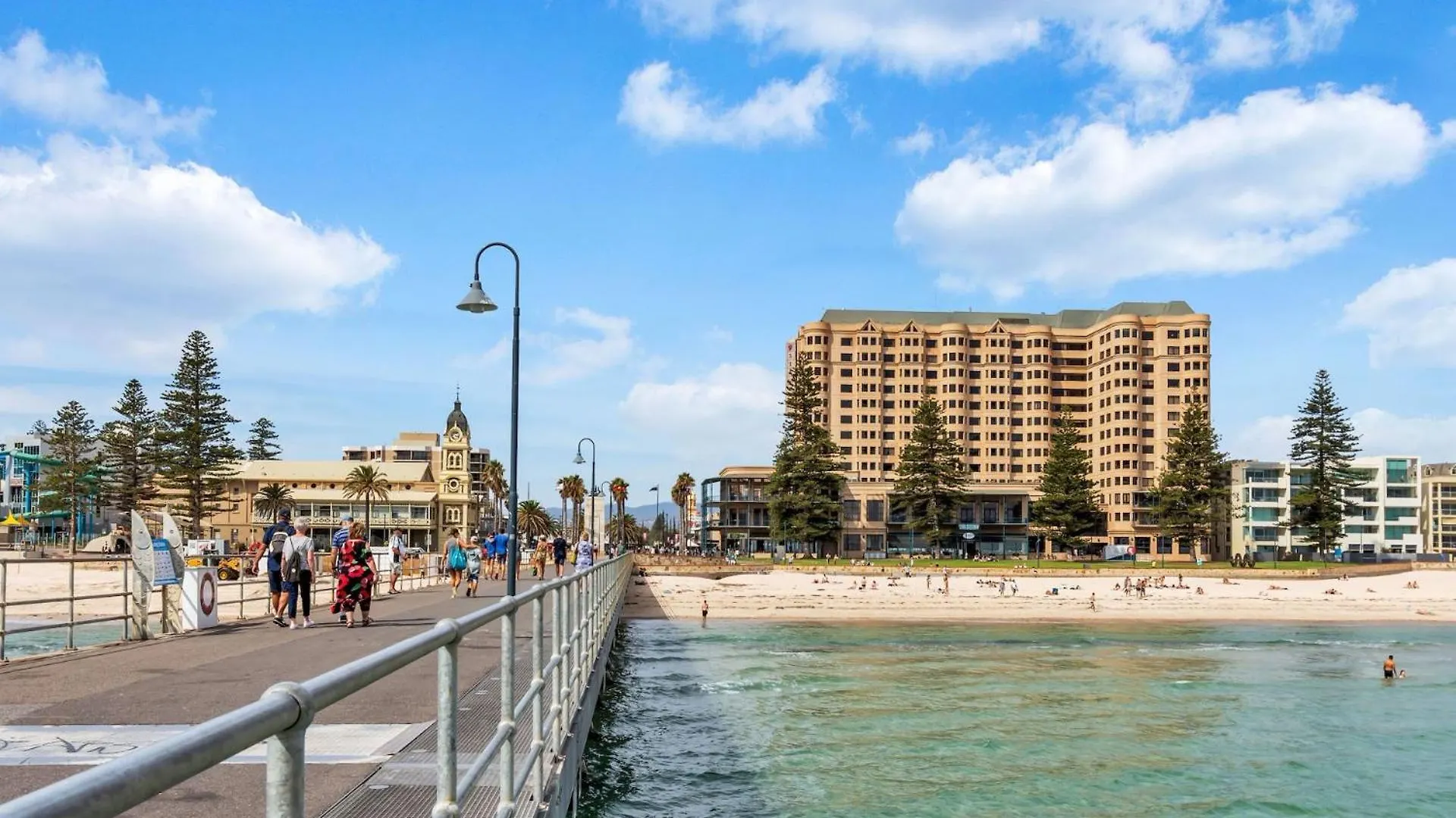 Belle Escapes - Sea The Views Apartment Glenelg