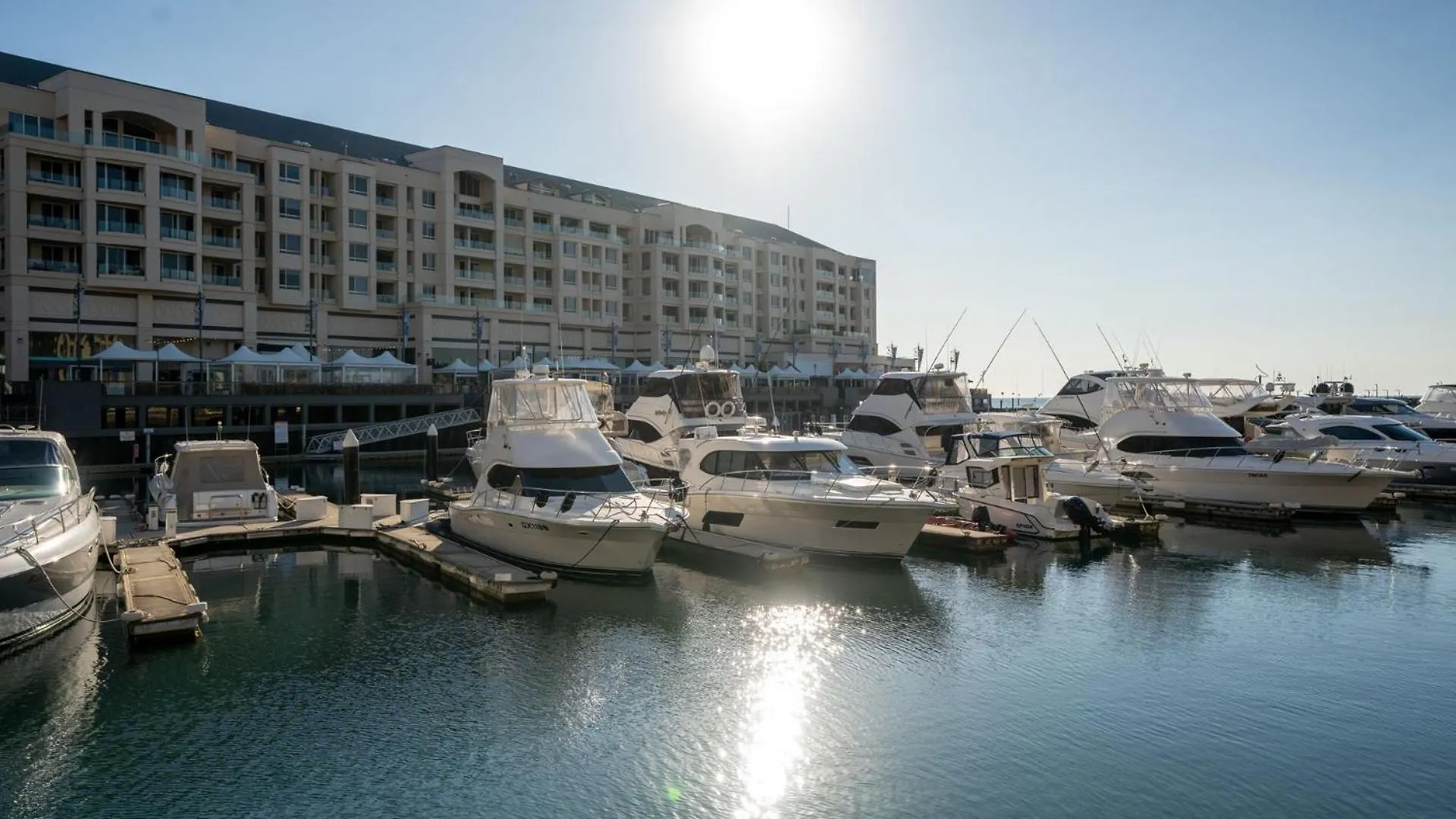 Belle Escapes - Sea The Views Apartment Glenelg Australia